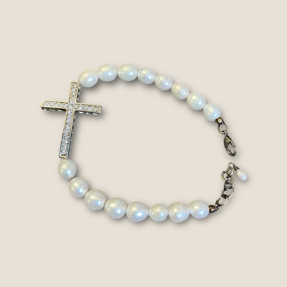 Freshwater Pearl and Rhinestone Cross Bracelet